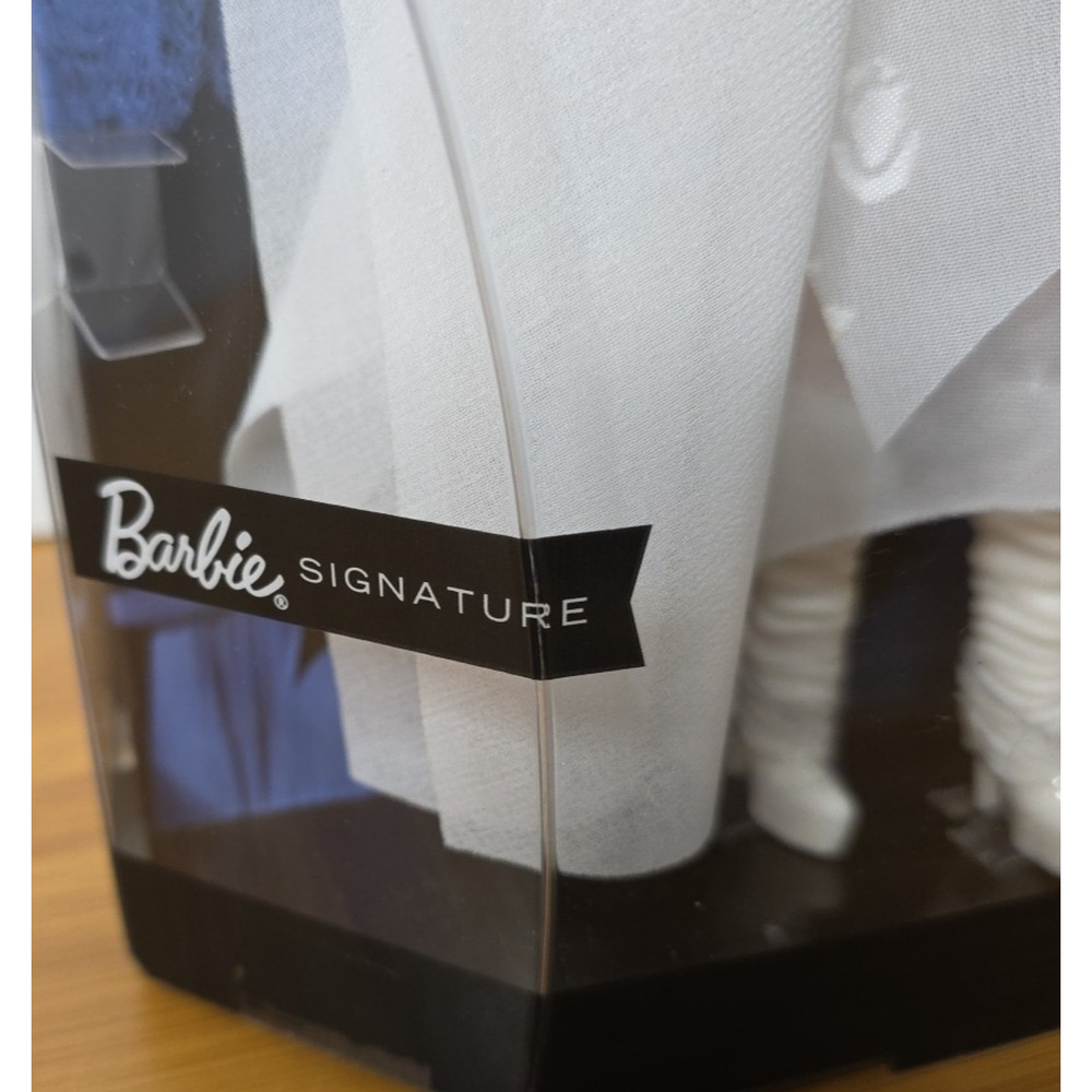 Barbie Stevie Nicks Bella Donna Doll In White Dress New Sealed IN HAND - Picture 5 of 16